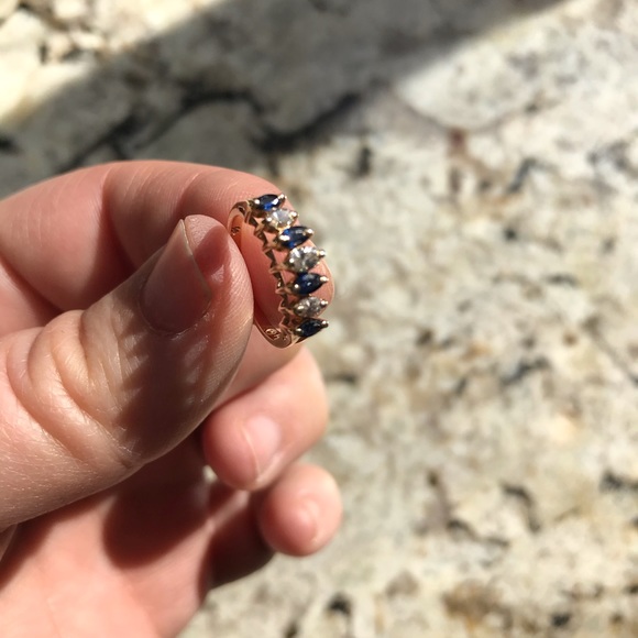 Beautiful Sapphire  Diamond 14 K Yellow Gold Ring - Picture 7 of 8